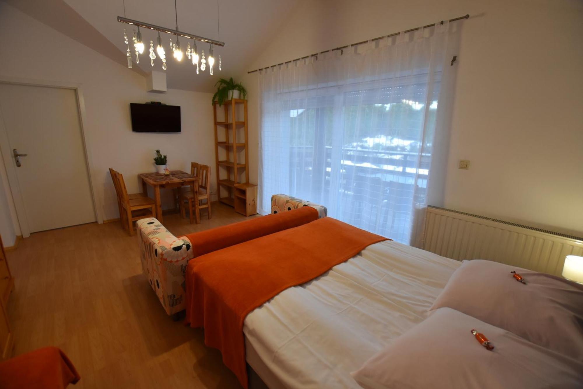 Apartamenty Czyrna Przy Gondoli Szczyrk Kamer foto